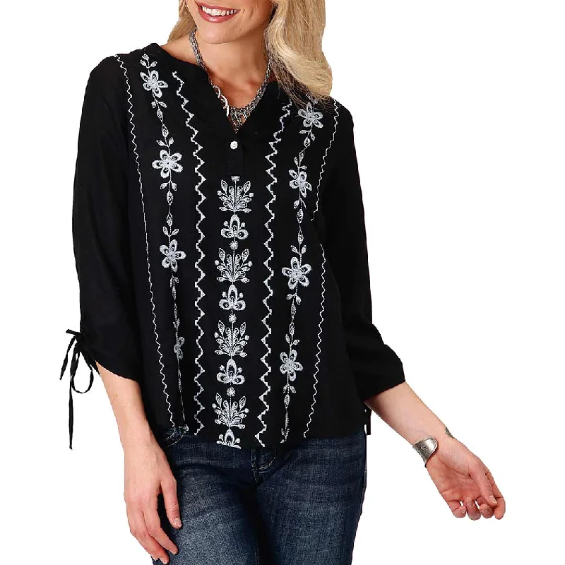 Roper Women's Floral Embroidered Peasant Blouse Classic Minimalist Blouse