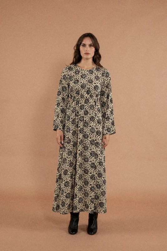 Satya Maxi Dress Comfortable Plunging Neckline Maxi Dress