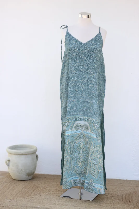 SINDHU Maxi Dress (L/XL) Trendy Maxi Dress with Straps