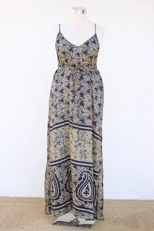 YATRA Maxi Dress (L/XL) Comfortable Pleated Maxi Dress