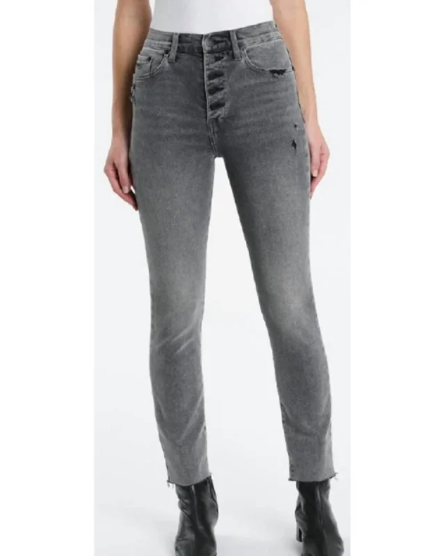 Cara High Riser Vintage Skinny Jeans in Misguided Comfortable Boyfriend Jeans